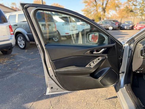 Used 2016 MAZDA MAZDA3 i Sport w/ Preferred Equipment Package image 11