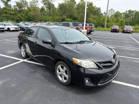 Used 2011 Toyota Corolla LE w/ Premium Pkg FWD image 9