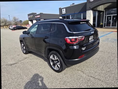 Used 2020 Jeep Compass Limited image 2