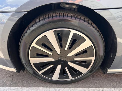 Used 2024 Lucid Air Touring AWD/4WD image 15