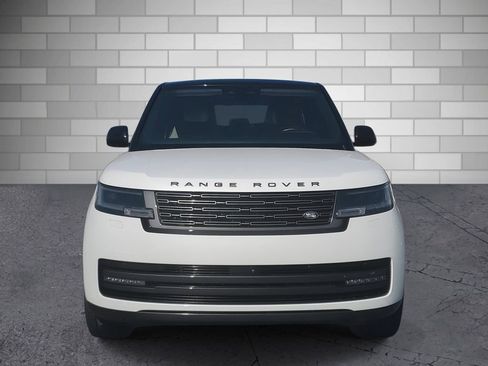 Used 2023 Land Rover Range Rover SE image 8
