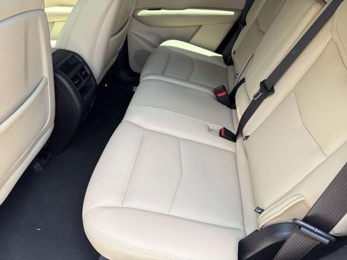 Used 2019 Cadillac XT5 FWD image 25