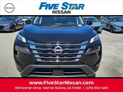 Used 2026 Nissan Rogue SV image 2