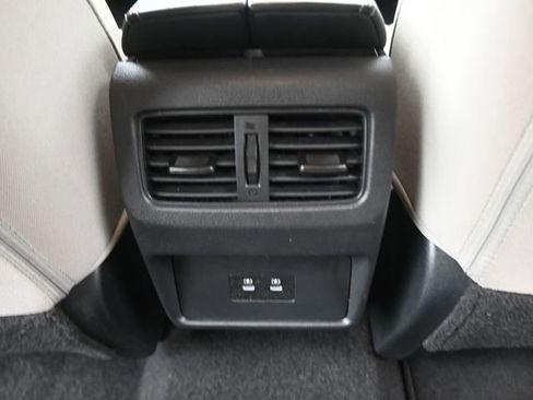 Used 2025 Nissan Rogue SV image 24