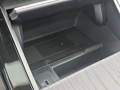 New 2026 Land Rover Range Rover Velar Dynamic SE image 26