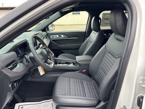 New 2026 Ford Explorer ST-Line w/ ST-Line Street Pack image 25