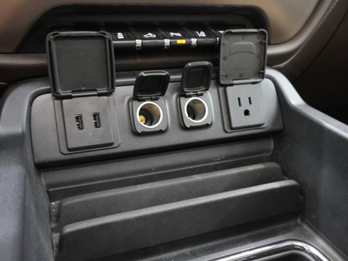 Used 2019 GMC Sierra 3500 Denali w/ Duramax Plus Package AWD/4WD image 44