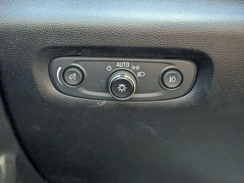 Used 2018 Chevrolet Traverse LT FWD image 22