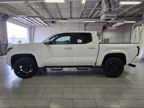 New 2026 Toyota Tacoma SR5 AWD/4WD image 12