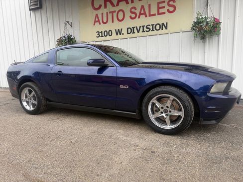 Used 2012 Ford Mustang GT image 2