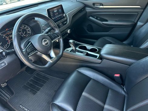 Used 2024 Nissan Altima 2.5 SR FWD image 10