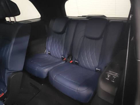 Used 2025 Mercedes-Benz GLS 63 AMG 4MATIC image 30