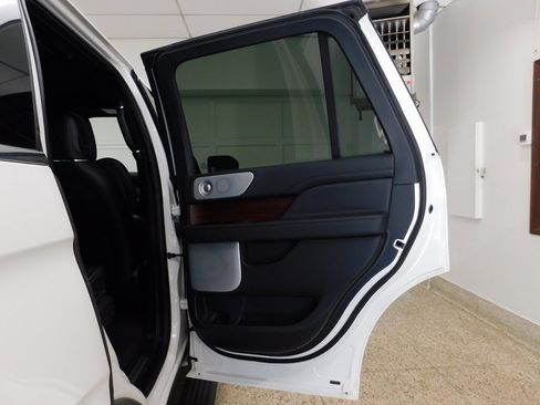 Used 2024 Lincoln Navigator Reserve w/ Equipment Group 201A image 92