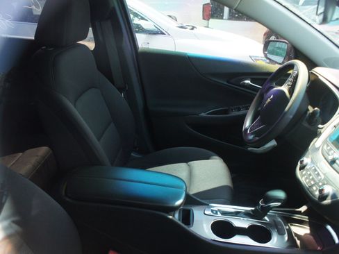 Used 2023 Chevrolet Malibu LT FWD image 5