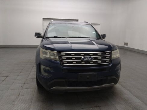 Used 2017 Ford Explorer XLT w/ Equipment Group 201A FWD image 14