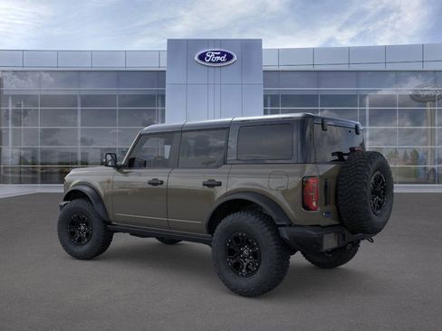 New 2025 Ford Bronco Badlands image 5