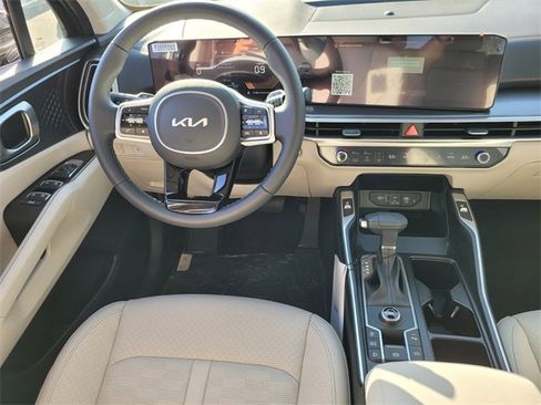 New 2025 Kia Sorento S w/ Panoramic Sunroof Package image 8
