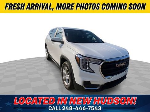 Used 2023 GMC Terrain SLE FWD image 4