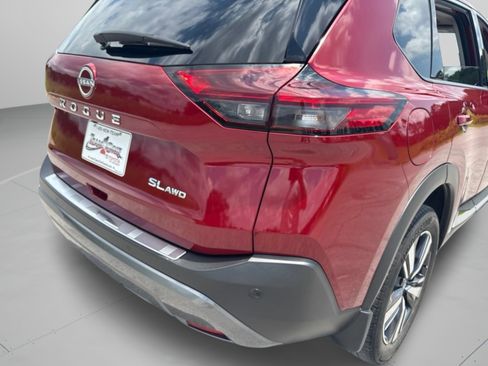 Used 2023 Nissan Rogue SL AWD/4WD image 10