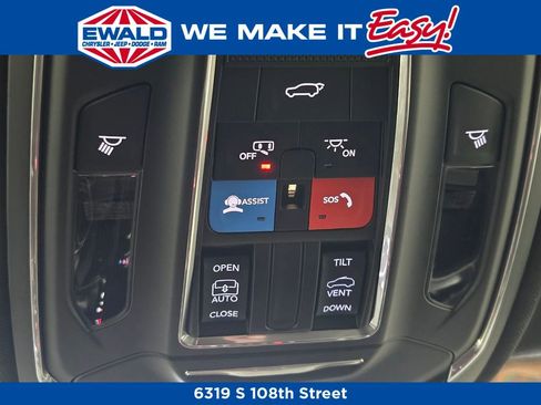 New 2026 Jeep Grand Cherokee Altitude image 14