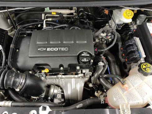 Used 2020 Chevrolet Sonic LT FWD image 30