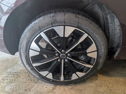 Used 2026 Volvo XC60 B5 Plus w/ Climate Package image 8