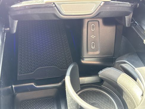 Used 2026 Mercedes-Benz GLC 300 4MATIC image 28