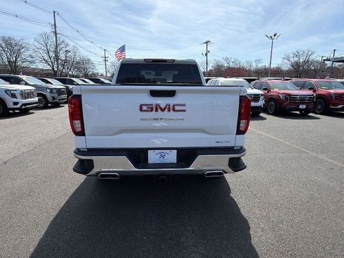 New 2026 GMC Sierra 1500 SLE image 6