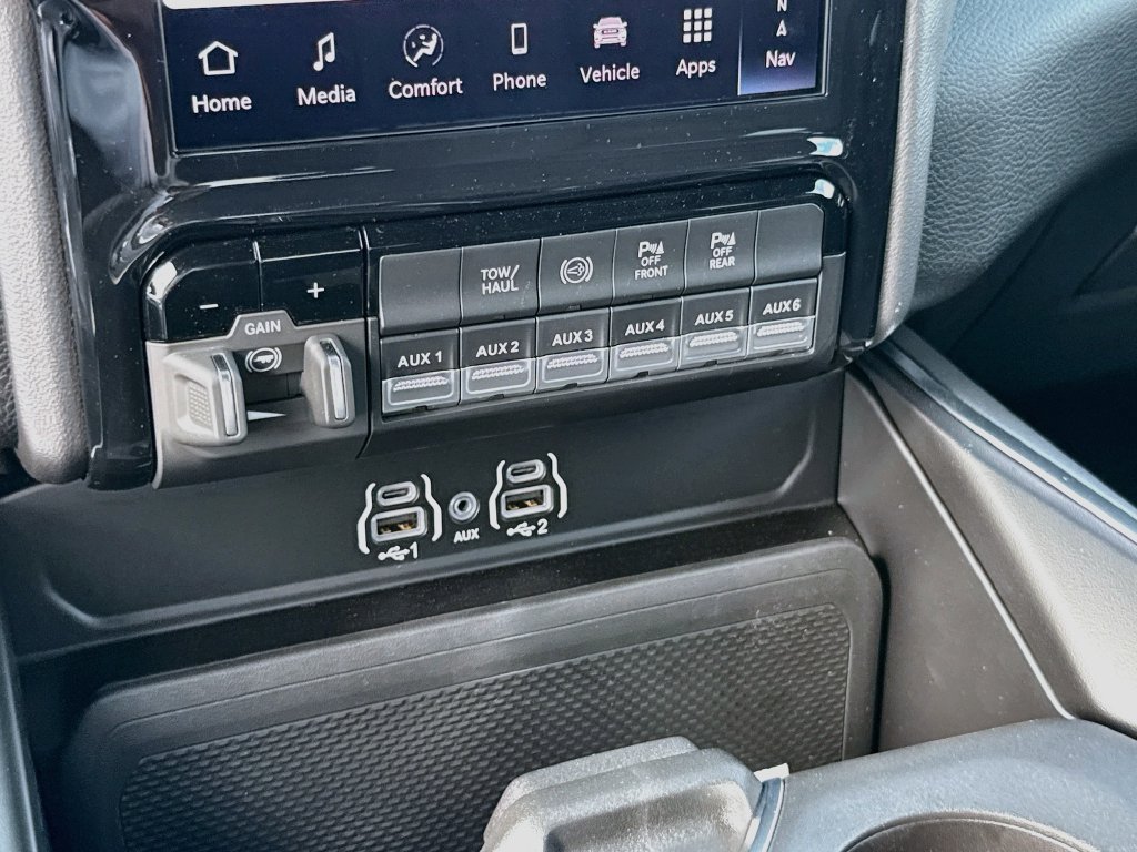 New 2027 RAM 3500 Big Horn AWD/4WD image 16