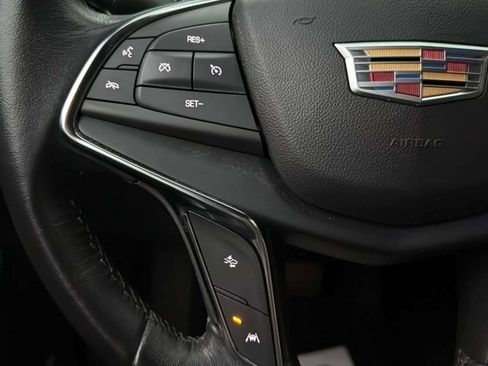 Used 2022 Cadillac XT5 Luxury image 36