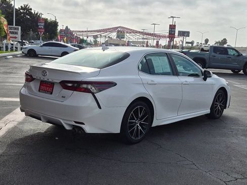 Used 2024 Toyota Camry SE FWD image 8