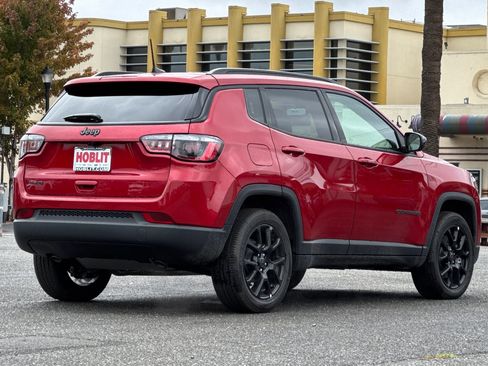 New 2026 Jeep Compass Latitude image 3