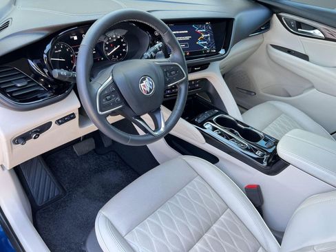 Certified 2023 Buick Envision Avenir image 4