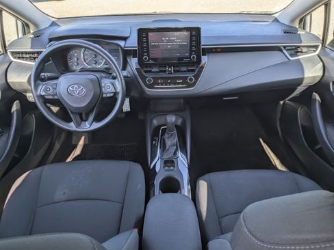 Used 2022 Toyota Corolla LE image 14