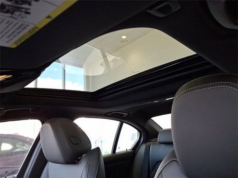 Certified 2025 BMW 330i xDrive Sedan w/ Premium Package image 10