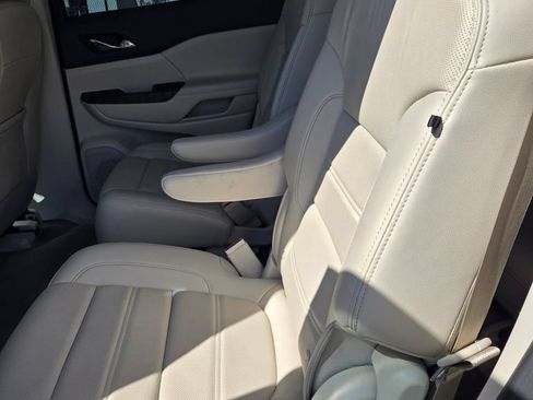 Used 2023 GMC Acadia Denali AWD/4WD image 44