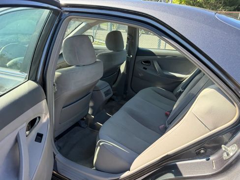 Used 2009 Toyota Camry SE FWD image 26