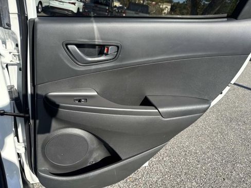 Used 2023 Hyundai Kona SEL image 19