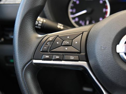 Used 2025 Nissan Sentra SV FWD image 27