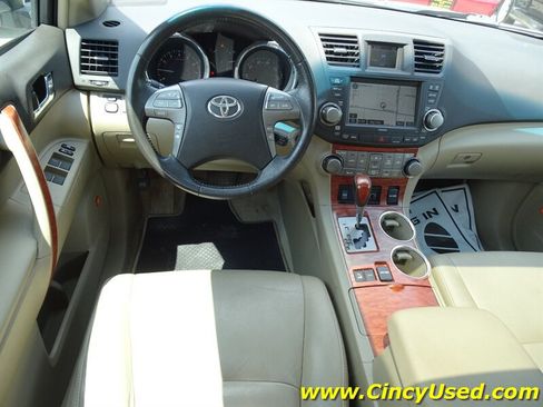 Used 2010 Toyota Highlander Limited AWD/4WD image 10