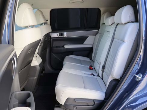 Used 2026 Hyundai Santa Fe SEL image 10