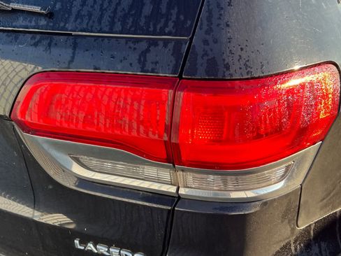 Used 2017 Jeep Grand Cherokee Laredo w/ Quick Order Package 2BE image 15