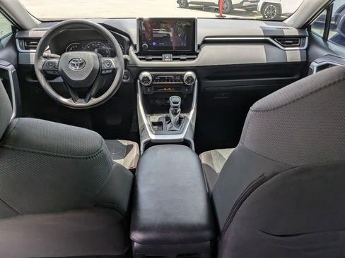Used 2025 Toyota RAV4 XLE FWD image 14
