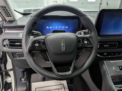 Certified 2025 Lincoln Aviator AWD w/ Jet Appearance Package image 42