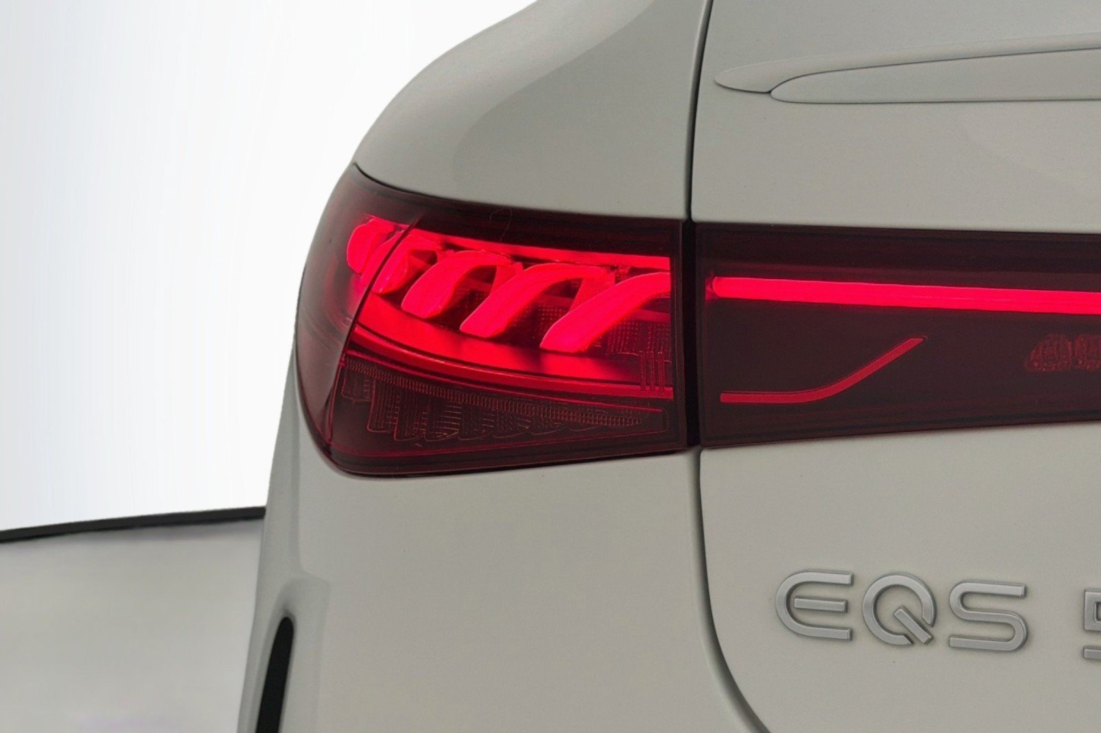 Certified 2022 Mercedes-Benz EQS 580 4MATIC Sedan image 17
