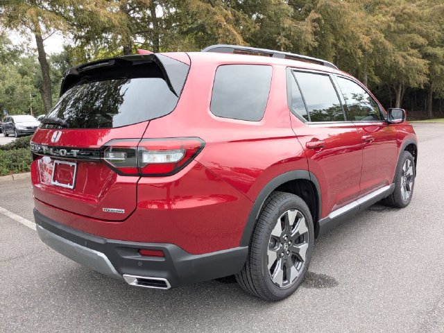 New 2026 Honda Pilot Touring image 7