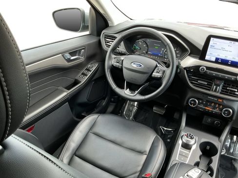 Certified 2021 Ford Escape SEL AWD/4WD image 31