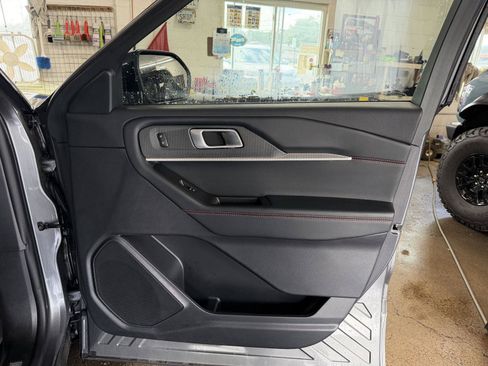 Certified 2025 Ford Explorer ST-Line w/ ST-Line Street Pack AWD/4WD image 29