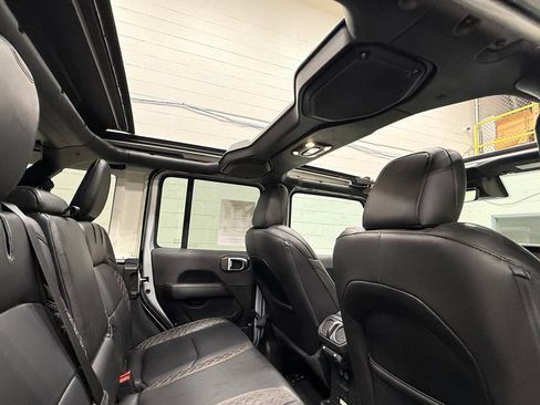 Used 2023 Jeep Wrangler Unlimited Sahara AWD/4WD image 47