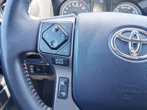 Used 2019 Toyota Tacoma TRD Off-Road w/ Technology Package AWD/4WD image 33